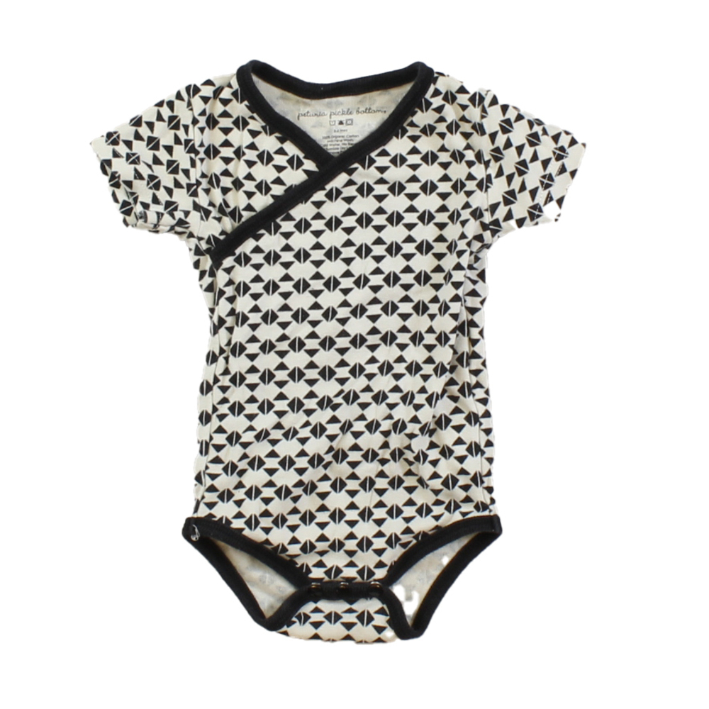 Petunia Pickle Bottoms Boys White | Black Onesie size: 3-6 Months